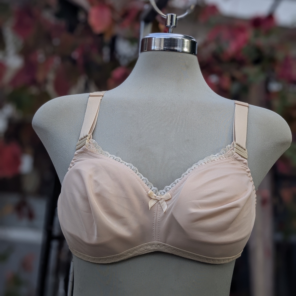 Maternity Curvy Couture Cream Lace Trim Bra Size 36 C